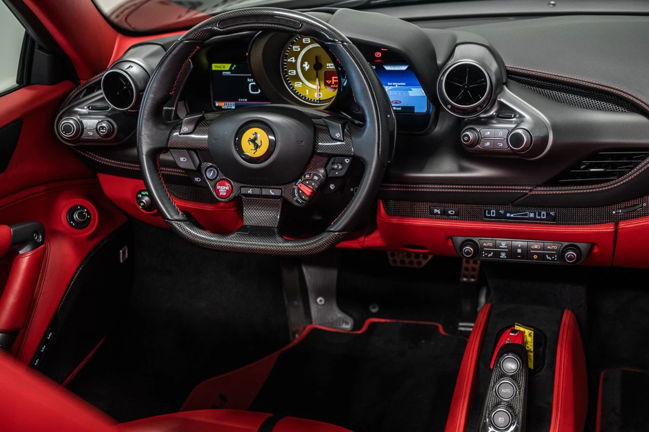 2021 Ferrari F8 Spider  Image principale