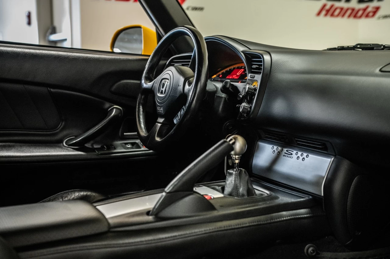 2005 Honda S2000 2dr Conv Image principale