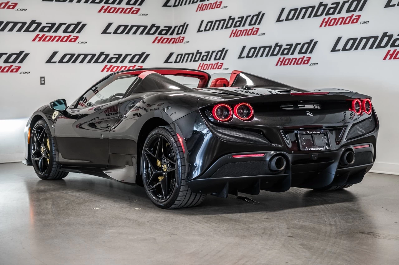 2021 Ferrari F8 Spider  Image principale