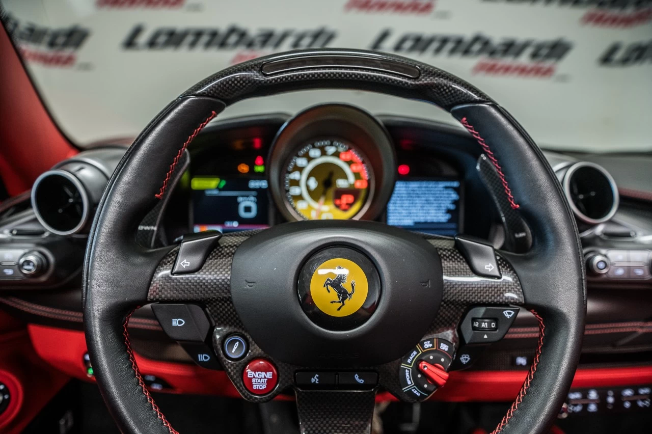 2021 Ferrari F8 Spider  Image principale