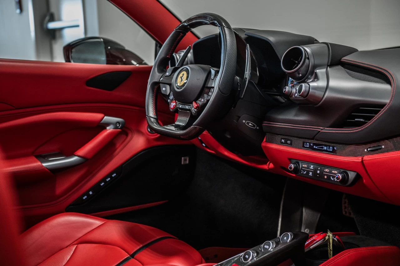 2021 Ferrari F8 Spider  Image principale