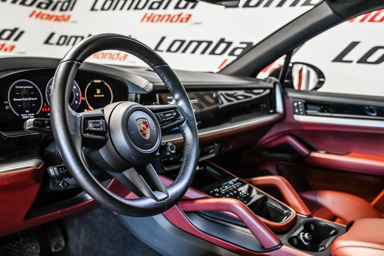 2024 Porsche Cayenne Pneus ÉtÉ et hiver inclus / AWD Image principale