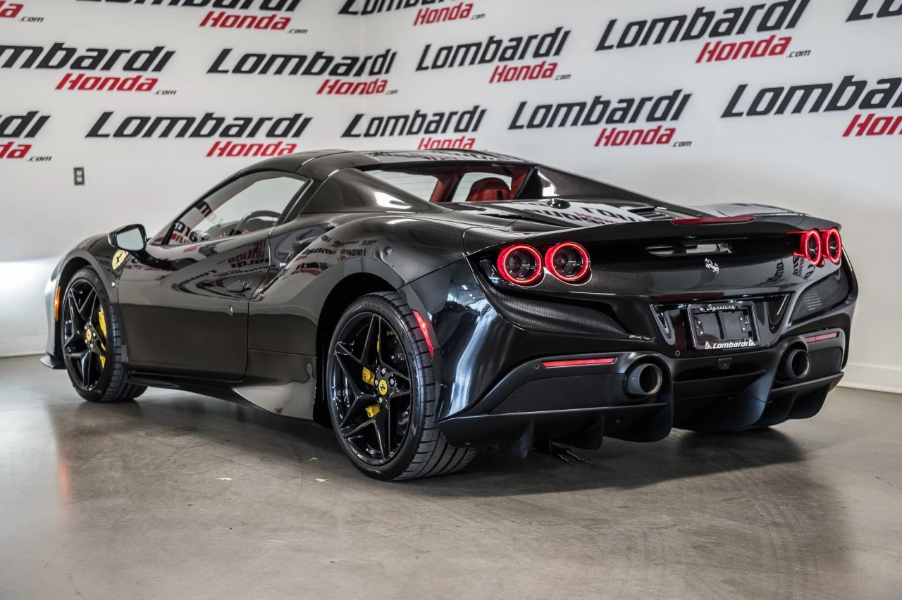 2021 Ferrari F8 Spider  Image principale