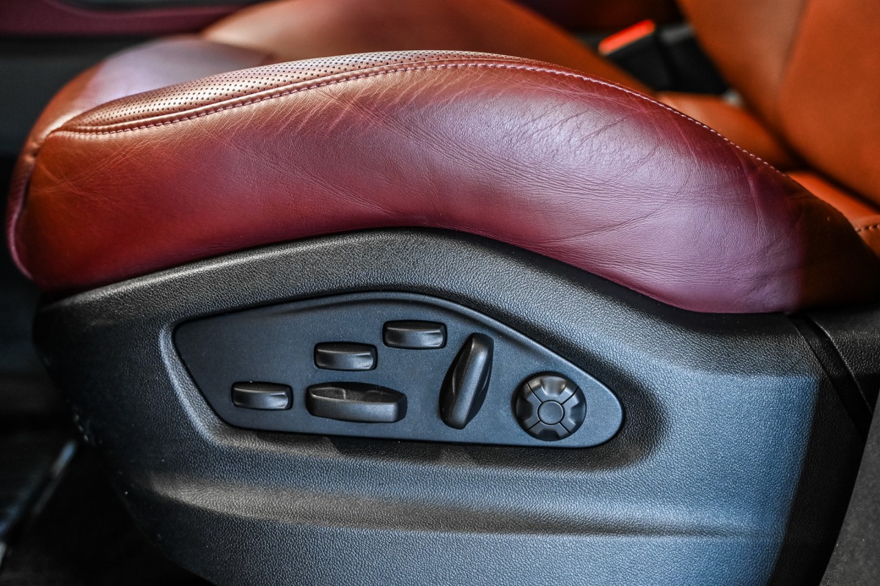 2024 Porsche Cayenne Pneus ÉtÉ et hiver inclus / AWD Image principale