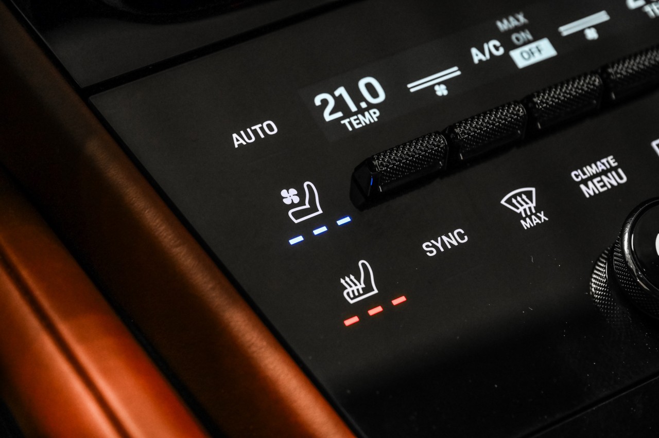 2024 Porsche Cayenne Pneus ÉtÉ et hiver inclus / AWD Image principale