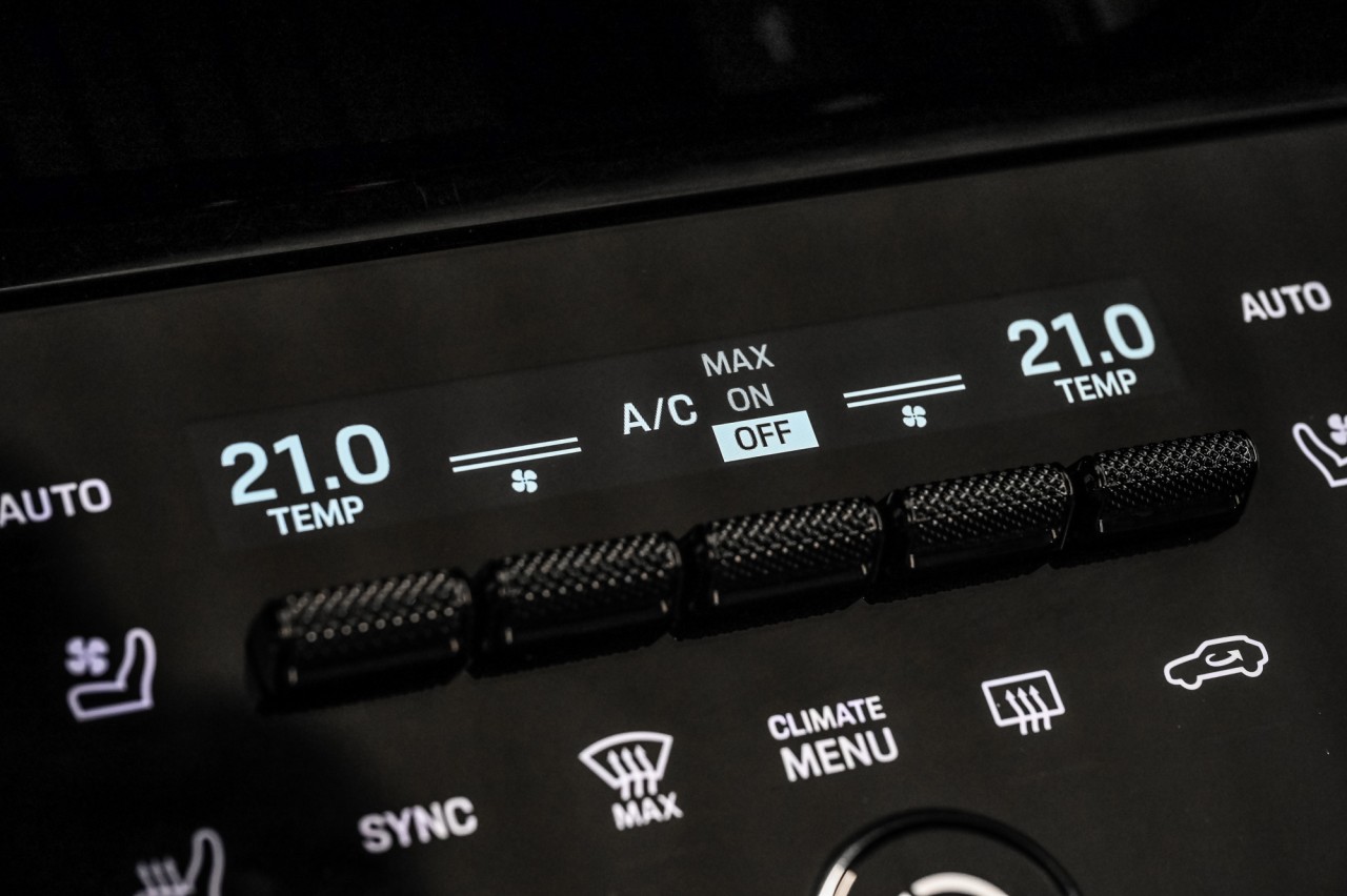 2024 Porsche Cayenne Pneus ÉtÉ et hiver inclus / AWD Image principale