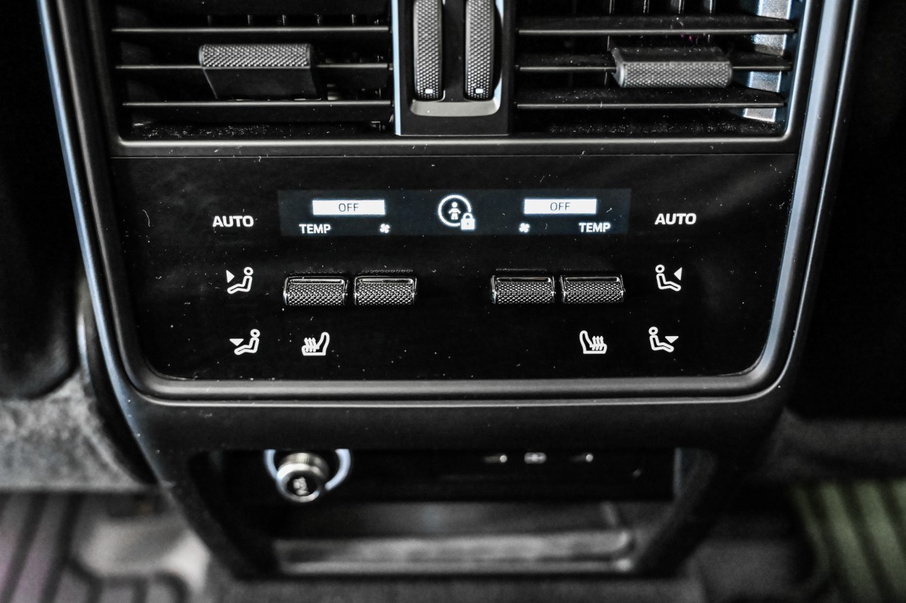 2024 Porsche Cayenne Pneus ÉtÉ et hiver inclus / AWD Image principale