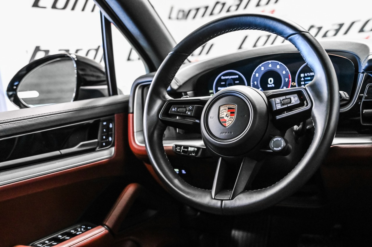 2024 Porsche Cayenne Pneus ÉtÉ et hiver inclus / AWD Image principale