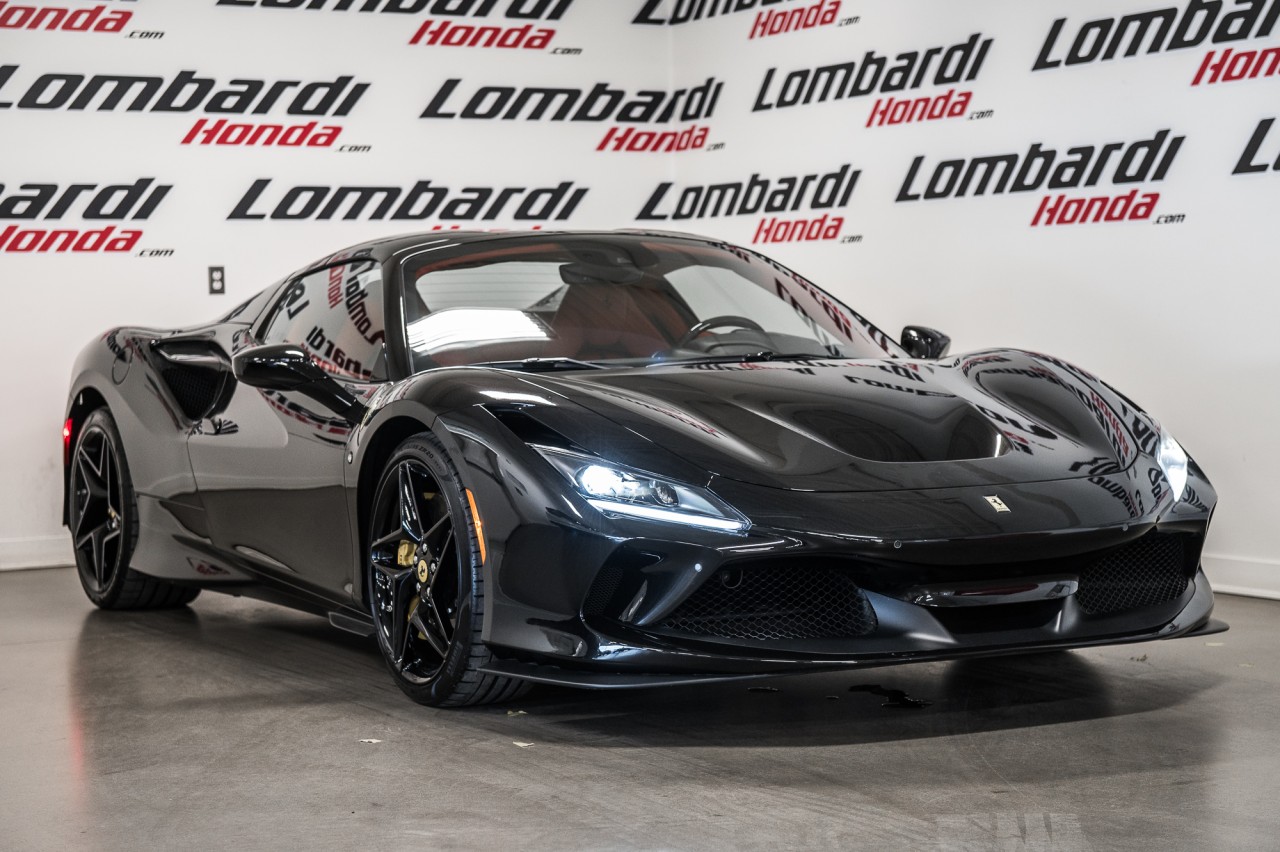 2021 Ferrari F8 Spider  Image principale