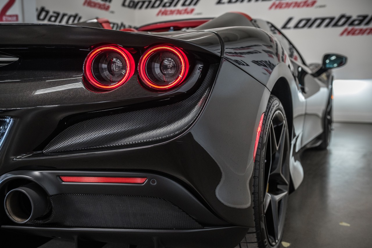 2021 Ferrari F8 Spider  Image principale