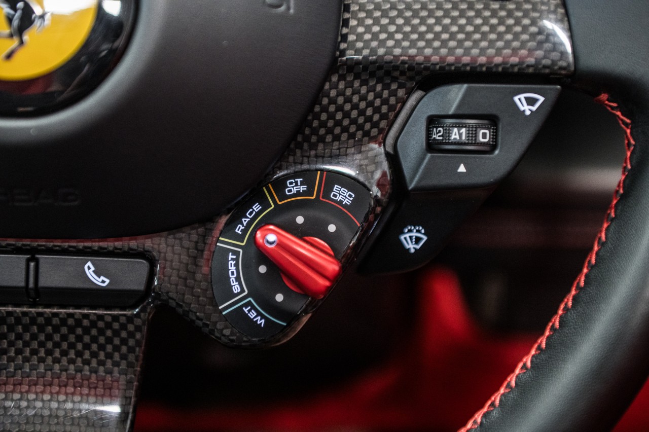 2021 Ferrari F8 Spider  Image principale