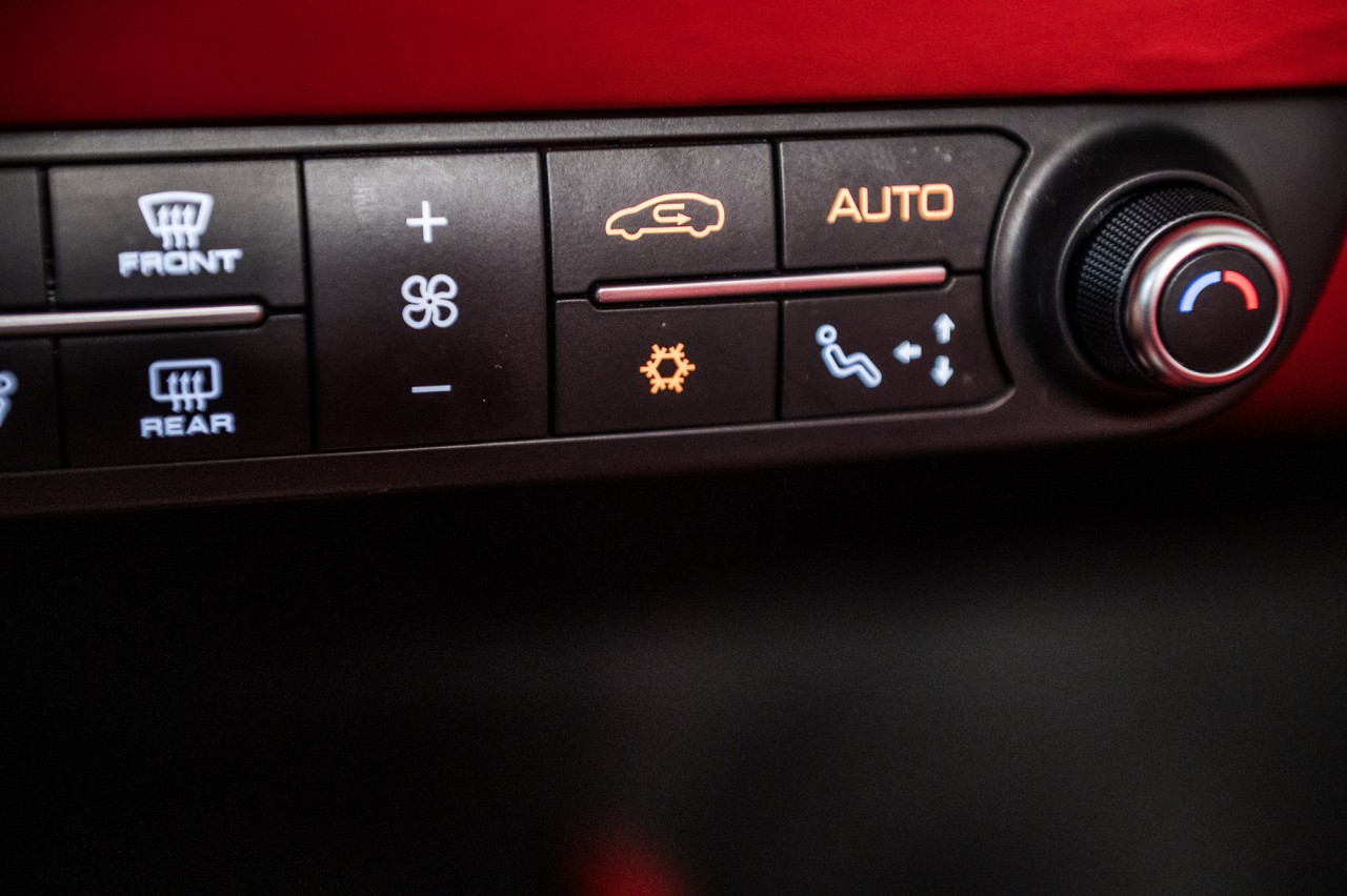 2021 Ferrari F8 Spider  Image principale