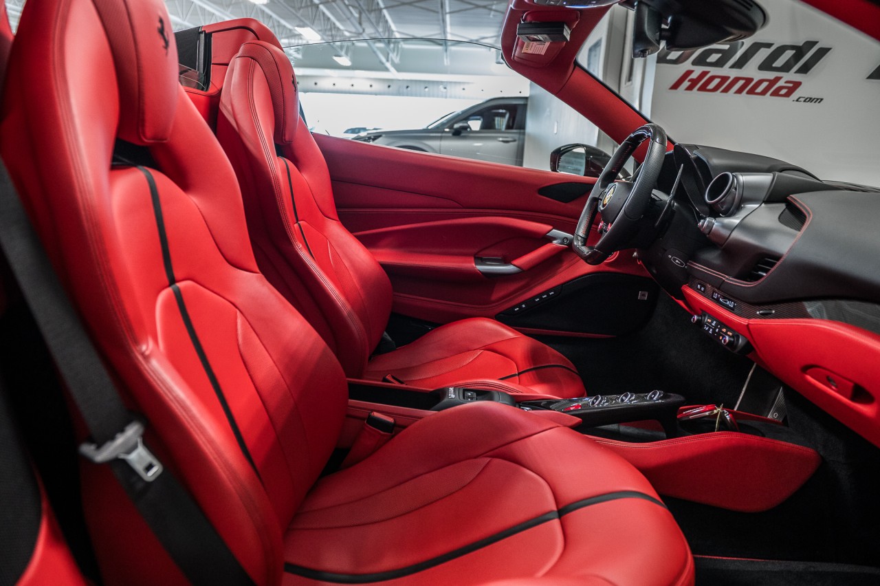 2021 Ferrari F8 Spider  Image principale