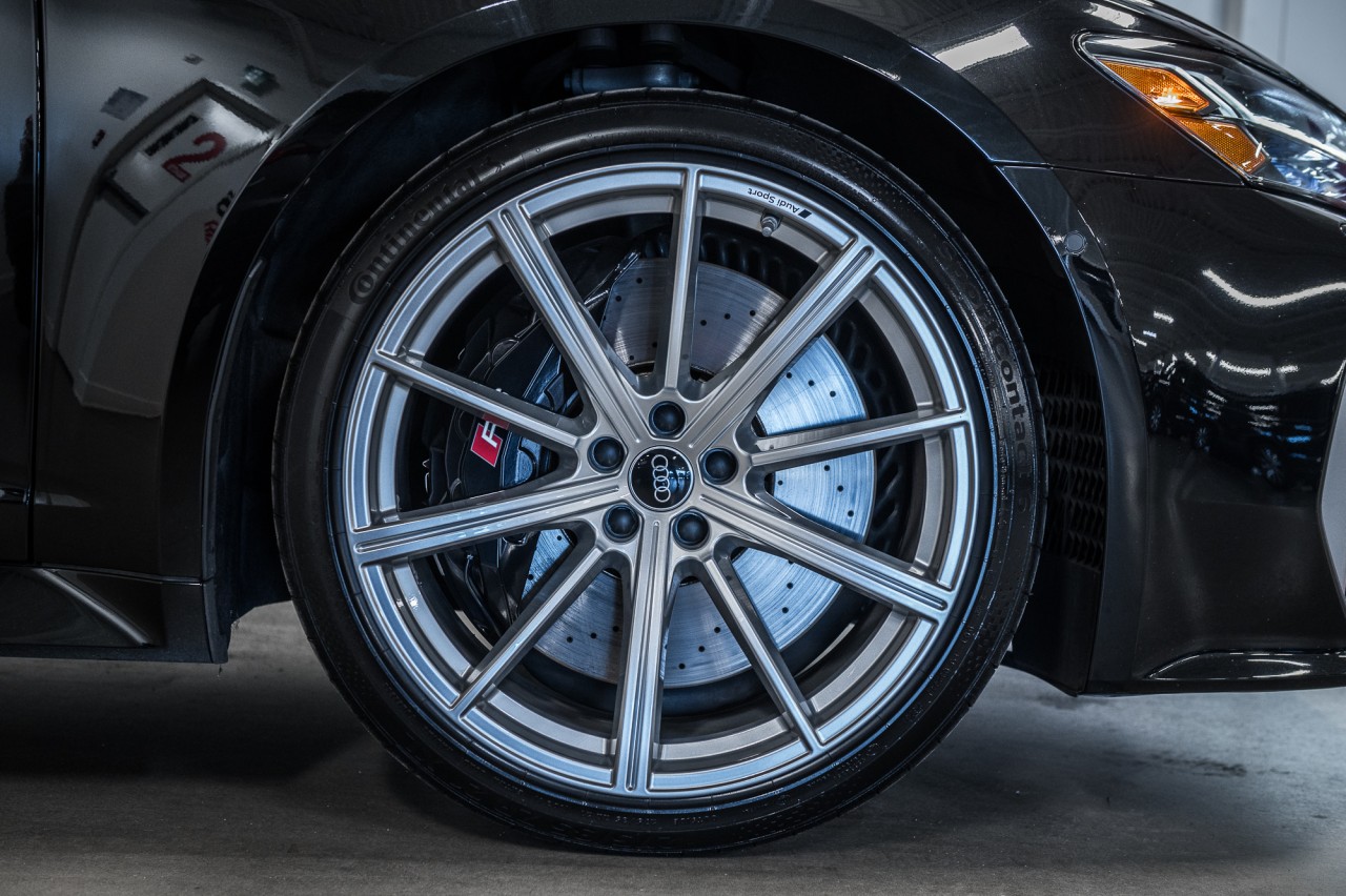 2024 Audi RS6 Performance - 5.99% Location 24-48Mois Image principale